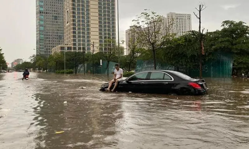 Mercedes-Benz bị ngập nước - Ảnh minh họa