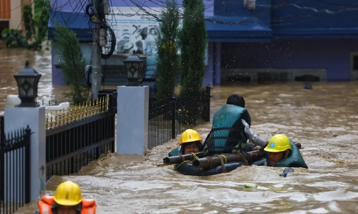 Thiên tai kinh hoàng tại Nepal: Lũ lụt khiến gần 60 người chết