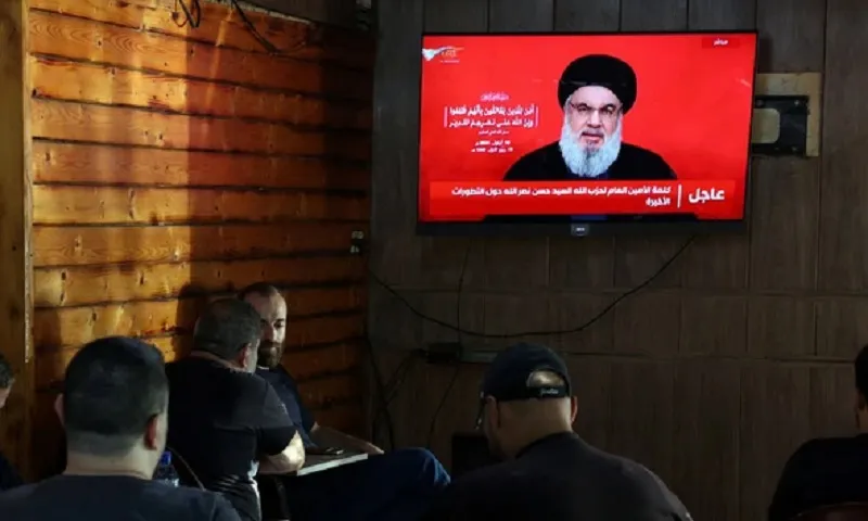 Thủ lĩnh tối cao Hezbollah Hassan Nasrallah (đã chết) trong một lần phát biểu trên truyền hình trước đây ở Beirut - Lebanon  RE