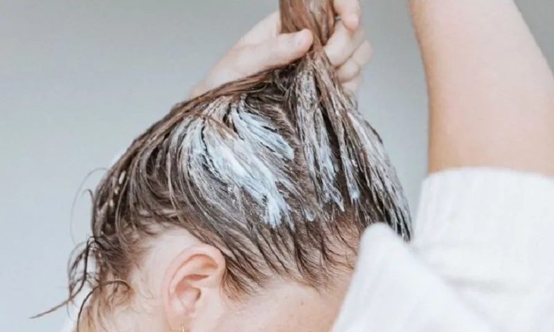 Những lợi ích khi tẩy tế bào chết cho da đầu