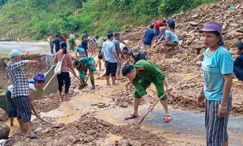 Nghệ An: Nguy cơ sạt lở cao do mưa lũ tại Tương Dương
