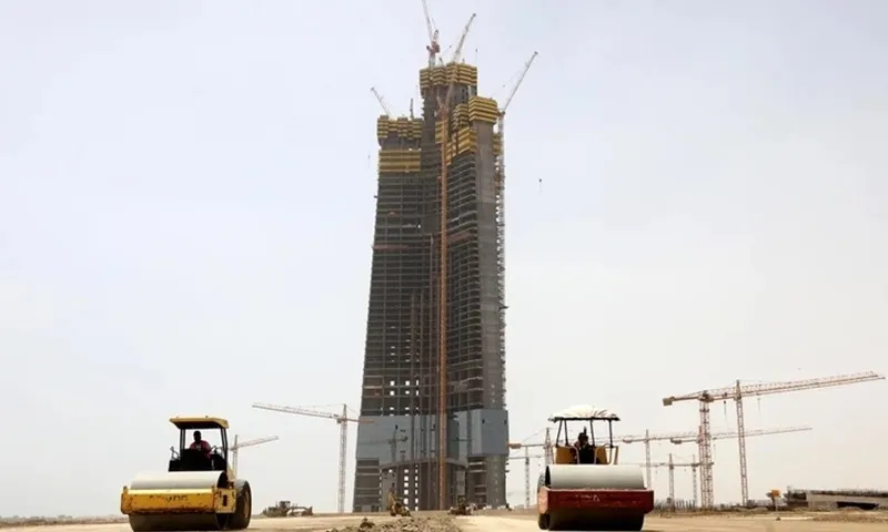 Công trình tòa nhà cao 1 km của Saudi Arabia tái khởi công sau nhiều năm gián đoạn