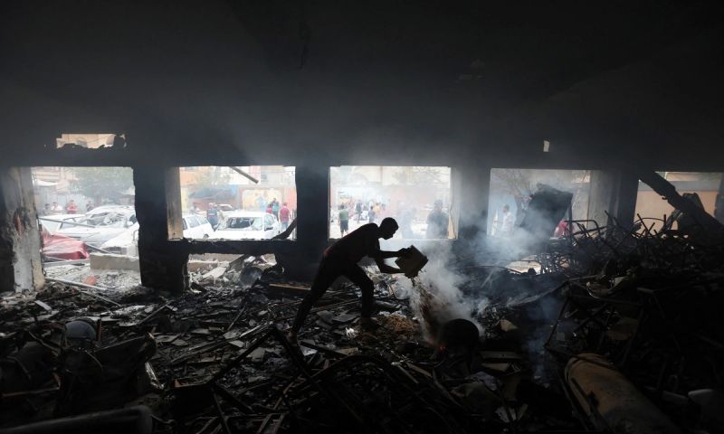 Cuộc không kích kinh hoàng ở Gaza: 24 người thiệt mạng tại thánh đường và trường học