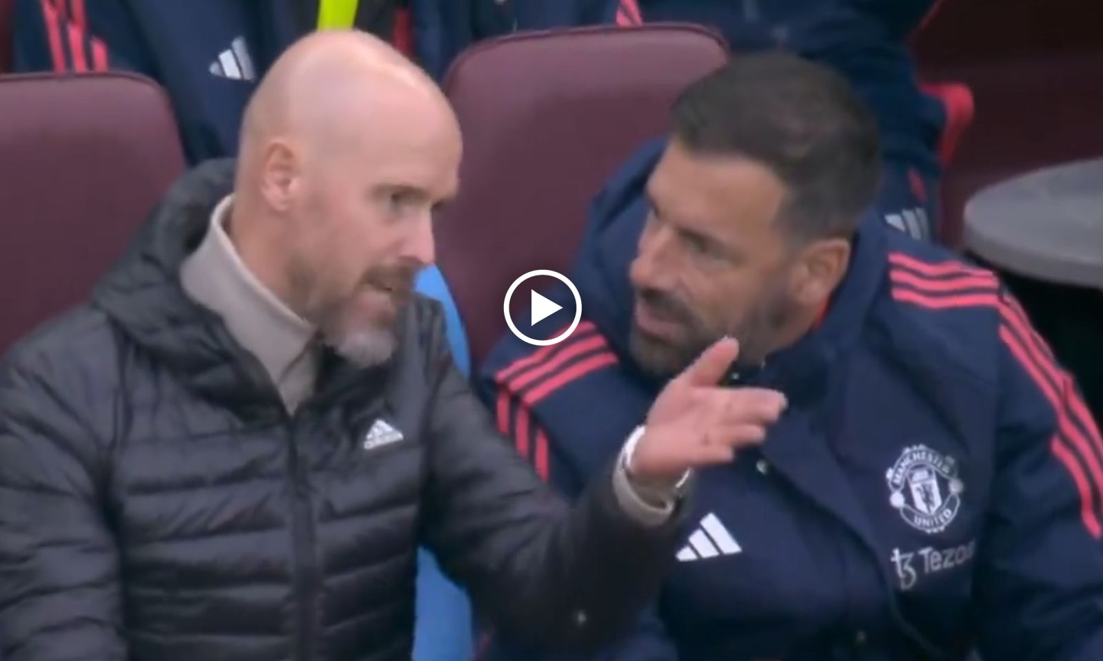 VIDEO: Van Nistelrooy tranh cãi “nảy lửa” với Ten Hag  