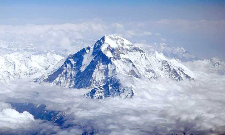 Năm nhà leo núi người Nga tử vong trên đỉnh Dhaulagiri của Nepal