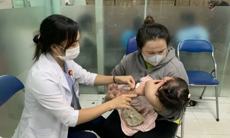 TPHCM: Ca bệnh sởi, tay chân miệng, sốt xuất huyết tiếp tục tăng mạnh