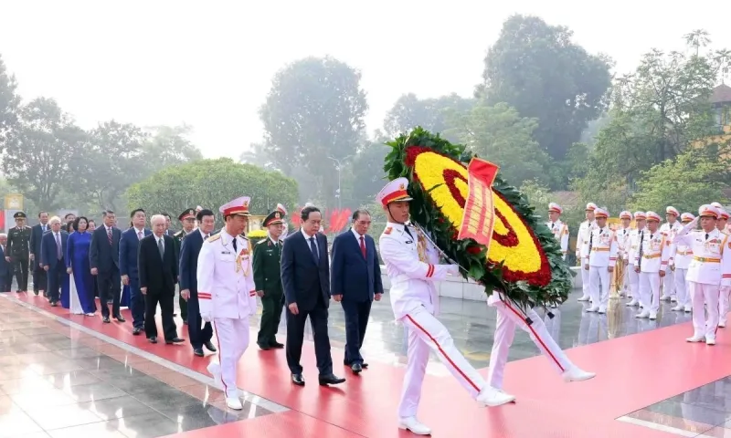  Lãnh đạo Đảng và Nhà nước vào Lăng viếng Chủ tịch Hồ Chí Minh