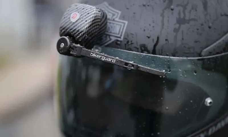 Mũ bảo hiểm có gạt mưa của hãng Bikerguard vừa ra mắt Ảnh Bikerguard