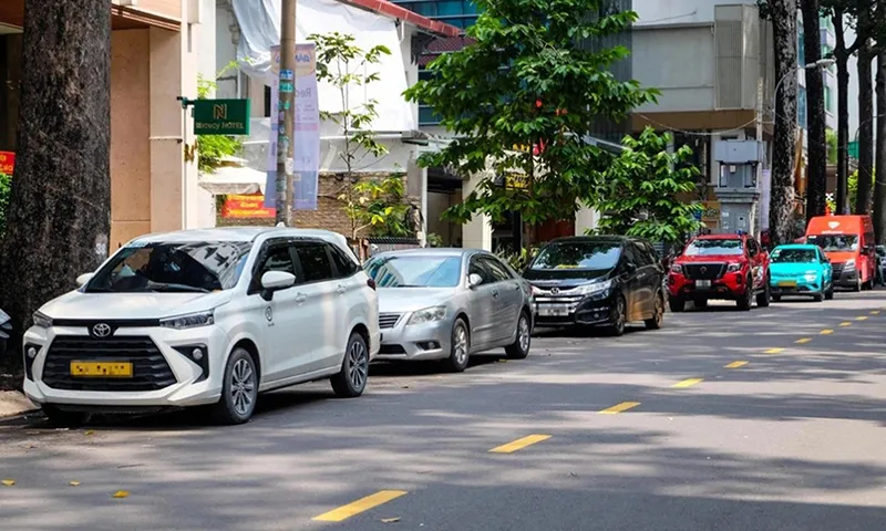 Điểm tin chiều 13/10: Còn 2 cơn bão đổ bộ vào đất liền | Ô tô đậu tràn lan lòng đường trung tâm TP