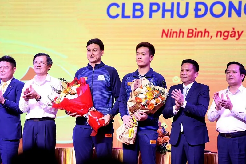 CLB Phù Đổng Ninh Bình ra mắt hai tân binh “bom tấn” - Ảnh: internet