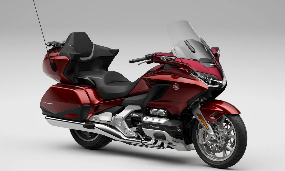 Honda Gold Wing 2024 ra mắt tại Việt Nam với 2 màu mới