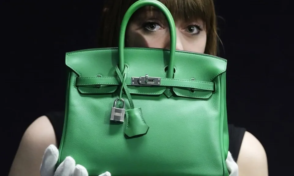 Người Mỹ kiện đòi quyền mua túi Hermès Birkin