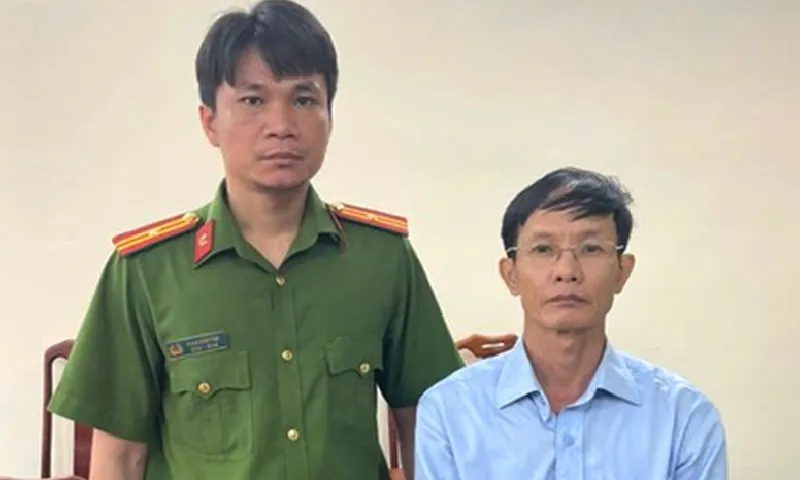 Lợi dụng lòng tin, vay đồng nghiệp chung ngân hàng 20 tỷ không trả