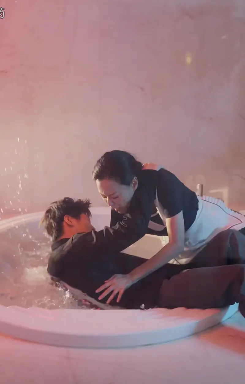 su-tro-lai-cua-nguoi-me-lao-cong-cong-thuc-ngon-tinh-ba-xu-gay-nghien-cua-webdrama-xu-trung-15