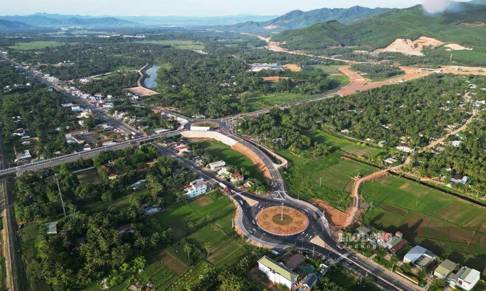 Bình Định xử lý bất cập giao thông trên tuyến đường ven biển: Đảm bảo an toàn cho người dân