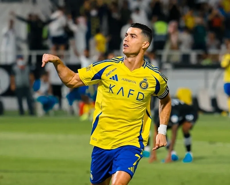 diem-tin-bong-da-1910-ronaldo-giai-cuu-al-nassr-cam-xuc-mainoo-lo-7-tran-dau-cua-mu 1