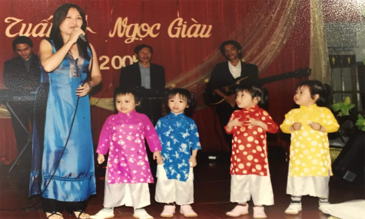 Cuộc sống thú vị của 4 chị em sinh tư ở TPHCM