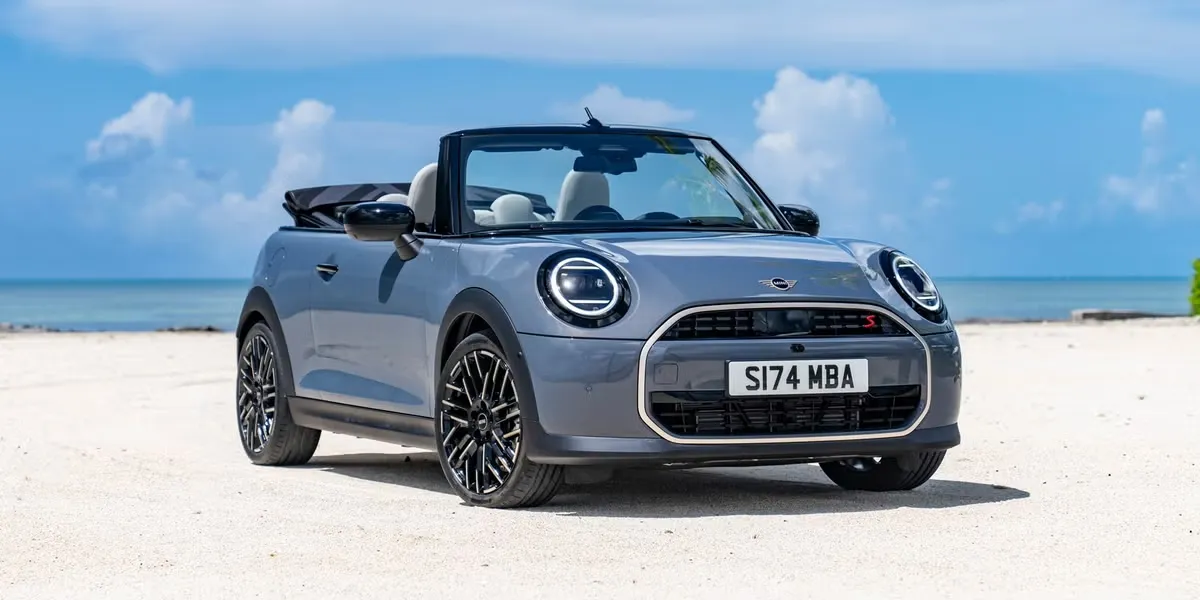 Mini Cooper Convertible 2025-3