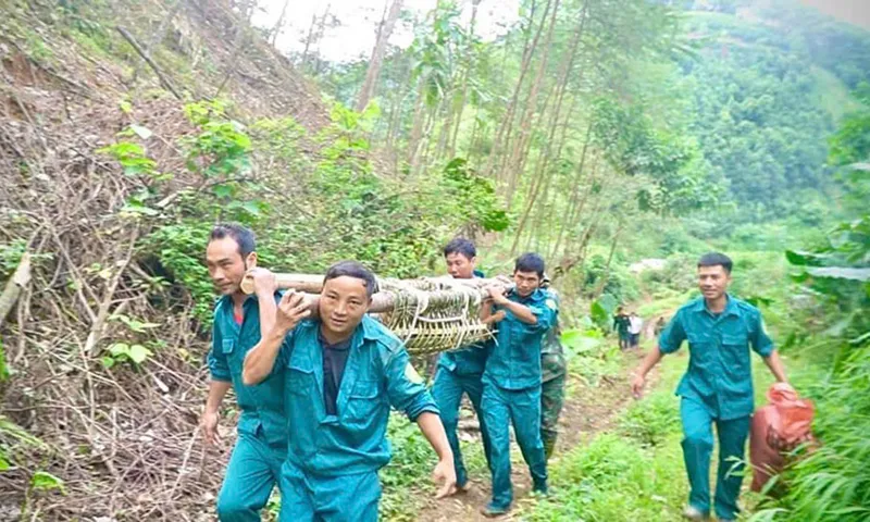 San nền nhà, phát hiện quả bom nặng 130kg, đem phá hủy thành công