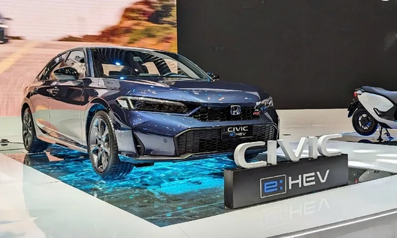 Honda Civic 2024 ra mắt tại VMS 2024, phiên bản hybrid giá từ 789 triệu 