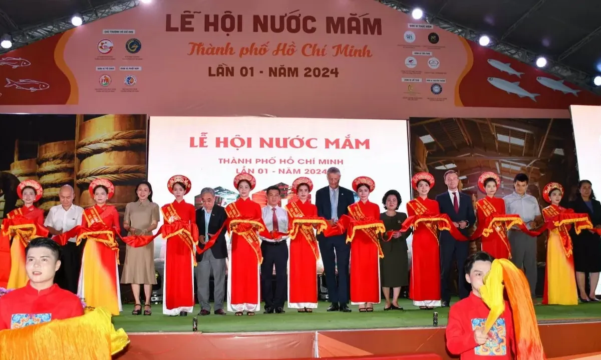 Lễ hội nước mắm đầu tiên tại TPHCM: Gắn kết ẩm thực Việt Nam với sản phẩm truyền thống