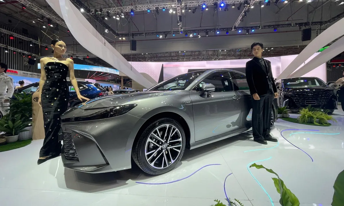 Toyota Camry 2024: Nâng cấp đắt giá nhưng vẫn hút khách tại VMS 2024