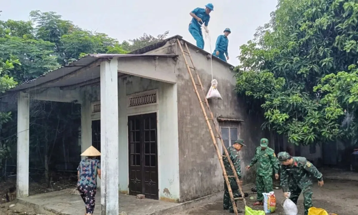 Quảng Nam và Quảng Ngãi sơ tán dân tránh bão Trà Mi