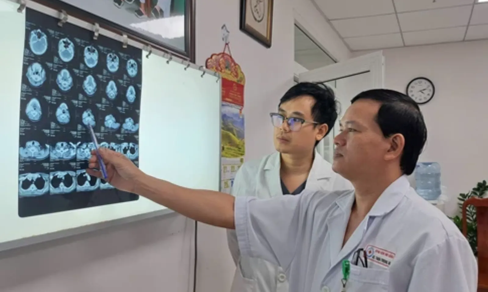 Đi khám đau vùng cổ, người đàn ông phát hiện mình bị khối u hiếm gặp