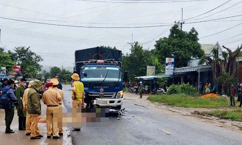 Vụ tai nạn nghiêm trọng trên Quốc lộ 25, hai người tử vong