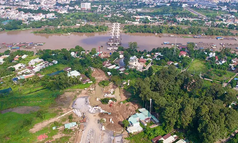 Đường trung tâm Biên Hòa với cầu Thống Nhất nối từ đường Võ Thị Sáu đến đường Đặng Văn Trơn cũng gặp khó khăn về mặt bằng.