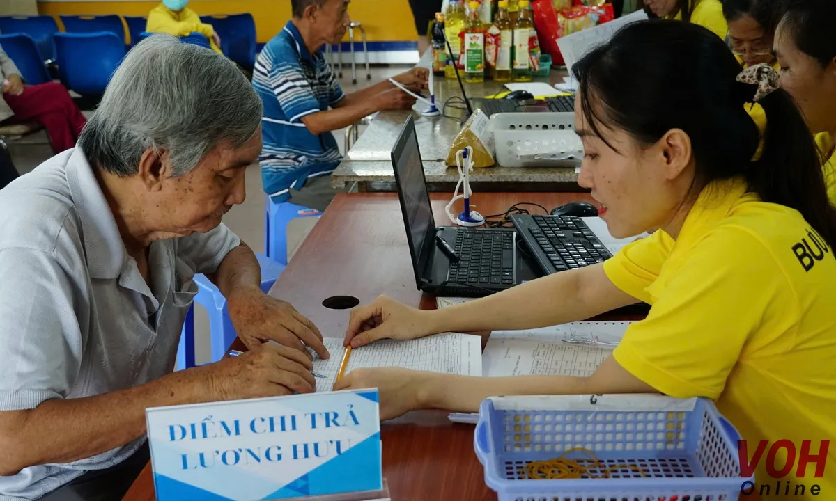 Lịch trả lương hưu, trợ cấp bảo hiểm xã hội tháng 11/2024 tại TPHCM