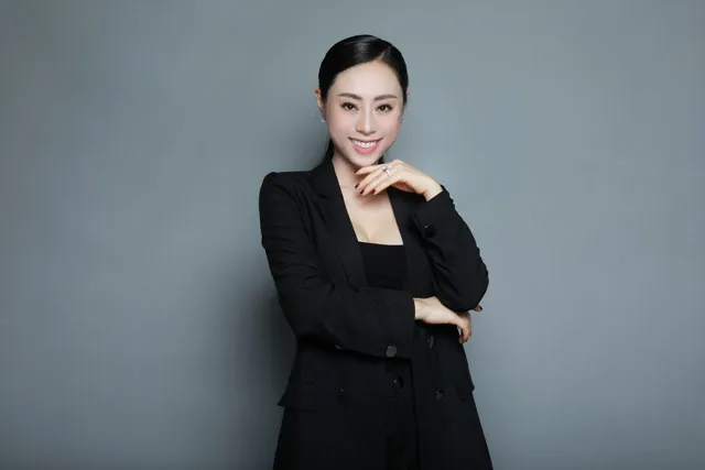 Ngo-Thuy-Linh-Nguoi-dung-sau-hanh-trinh-lot-xac-cua-cac-my-nhan-Viet-6q2a8835-1568379997-width640height427_jpg