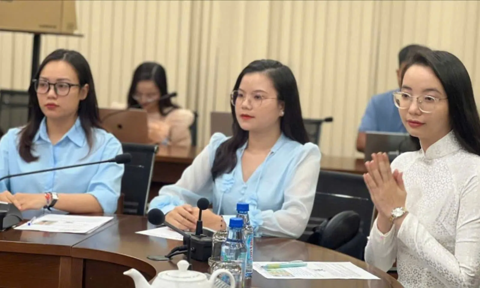 TPHCM: 2 viên chức trẻ trúng tuyển từ nguồn sinh viên xuất sắc