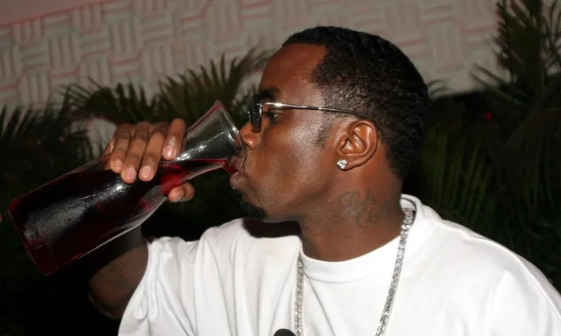 Người phụ nữ kiện Sean Diddy Combs buộc phải công khai danh tính hoặc vụ kiện sẽ bị bác bỏ