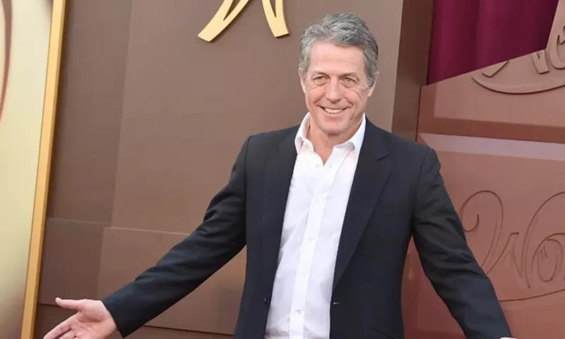 Hugh Grant đặt tên đệm của đứa con gái là “nguy hiểm”
