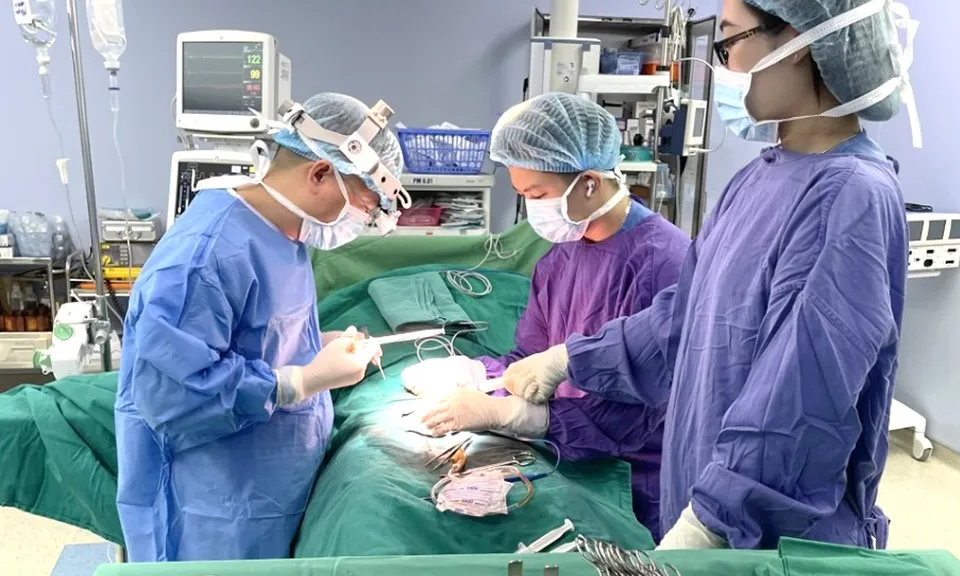 Nam thanh niên cắt ‘của quý’ nham nhở trong lúc bị ảo giác