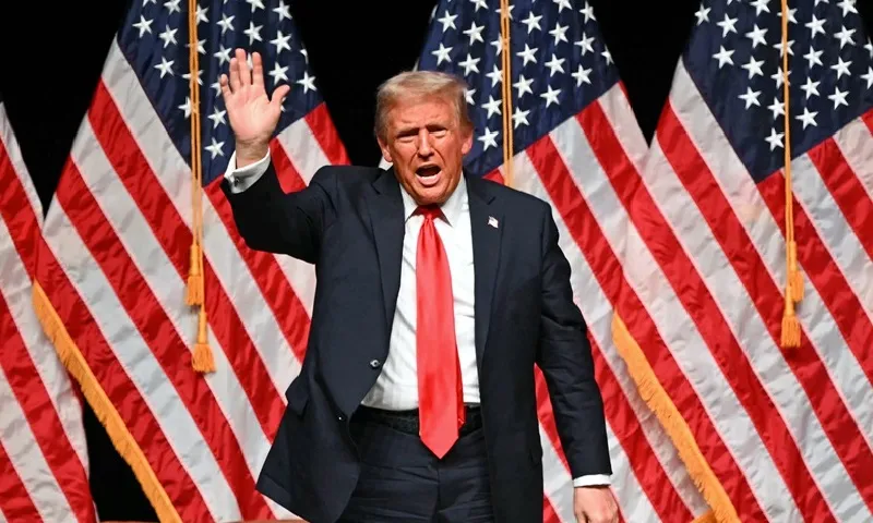 Ông Trump nêu ý tưởng mang tính bạo lực khi nhắc đến cựu nghị sĩ Cộng hòa Liz Cheney