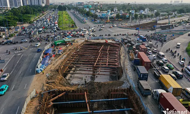 6 dự án cầu, đường có tốc độ “rùa bò” tăng phần kẹt xe phía Đông TPHCM