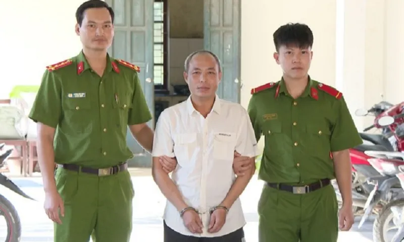 Bắt giam bị can lợi dụng quyền tự do dân chủ