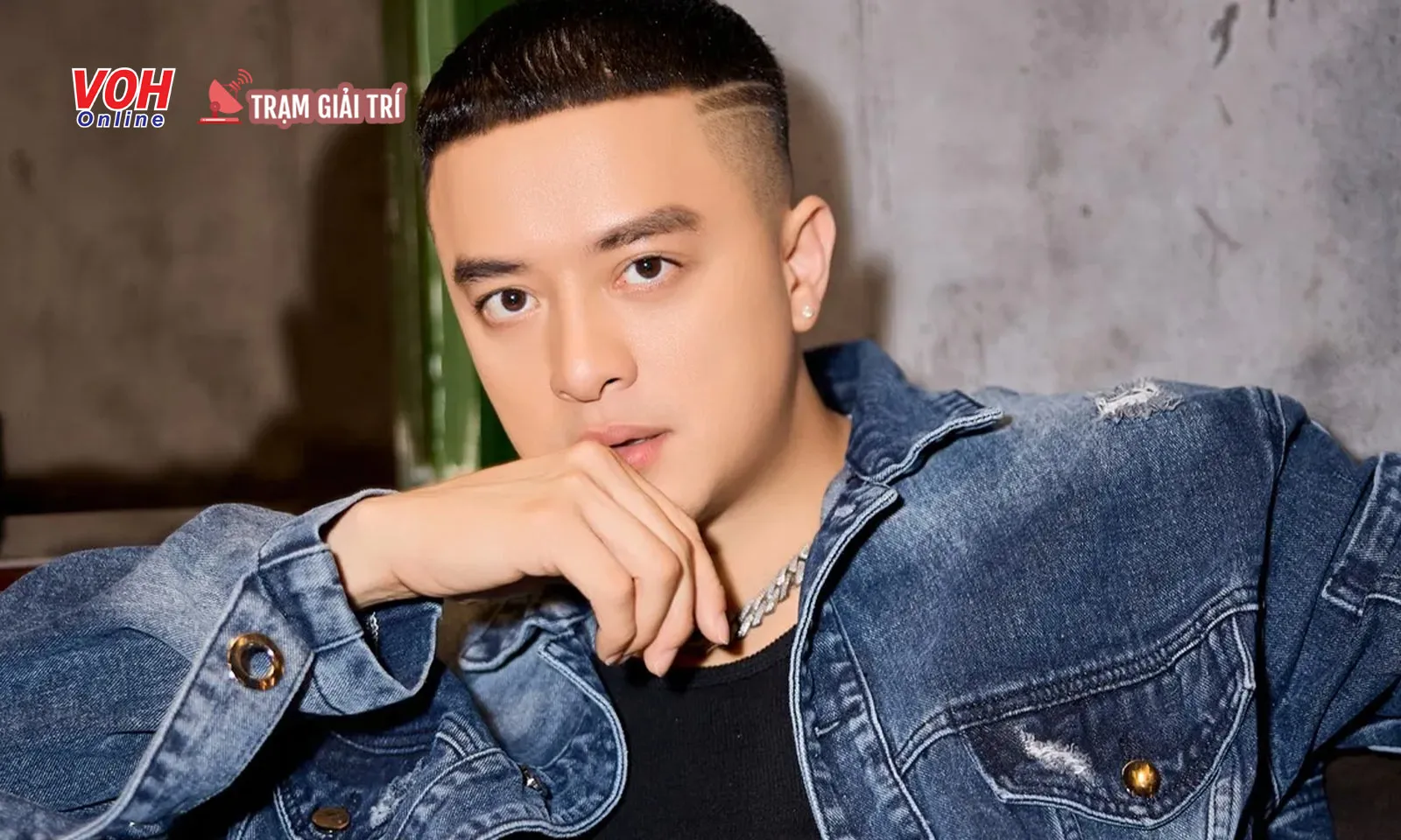 Cao Thái Sơn nhận bản thân là độc-lạ-dị, tạm hài lòng với kiểu tóc sau 100 lần cắt