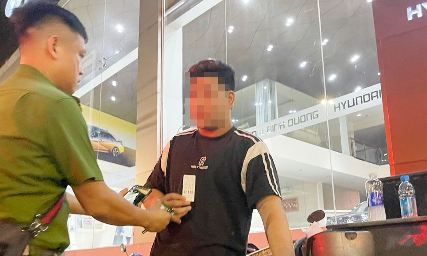 CSGT Bình Dương triển khai cao điểm kiểm tra ma túy và nồng độ cồn của tài xế 