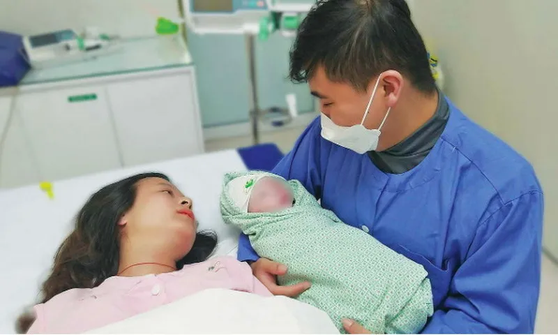 Từ năm 2025: Chế độ thai sản cho lao động nam có nhiều thay đổi đáng chú ý