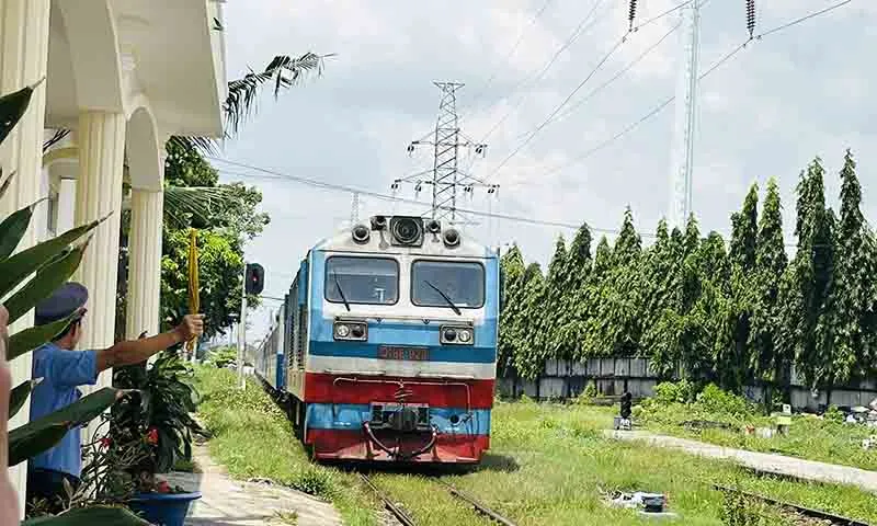 Vé tàu từ ngày 29/1 đến ngày 16/ 2/2025 còn nhiều vé đi tất cả các ngày và các ga