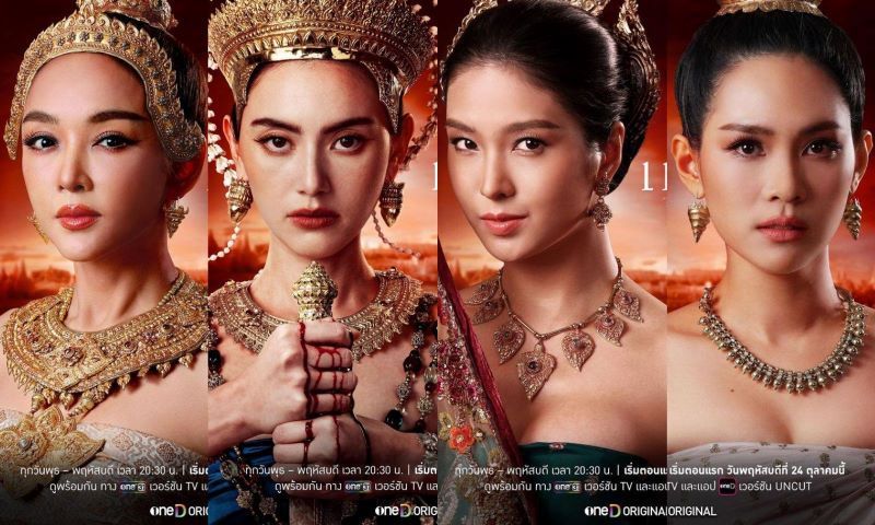 Banyoda yalangoch ayollar porno