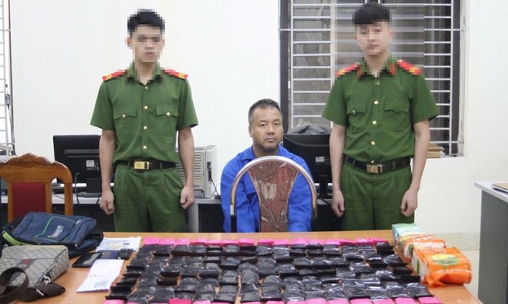 Bắt giữ đối tượng cùng 30.000 viên ma túy tổng hợp tại Sơn La
