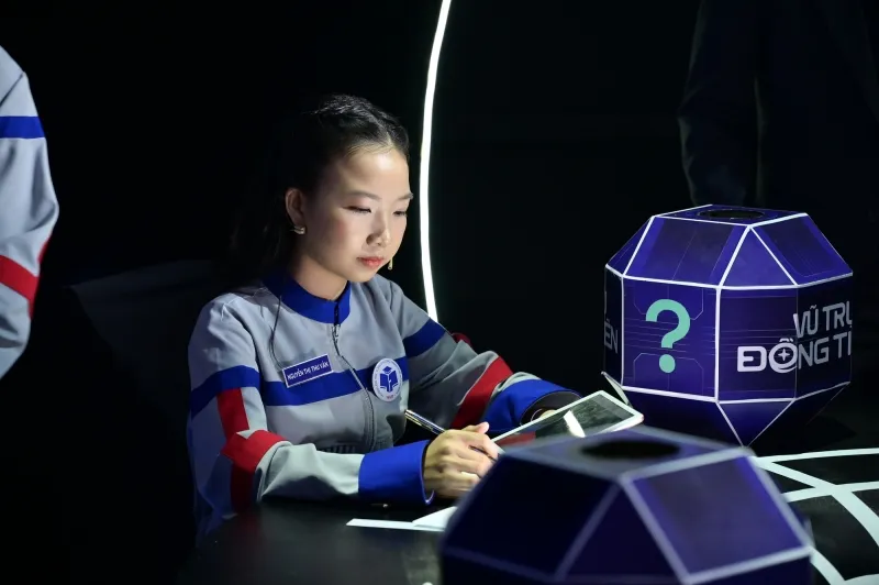 the-moneyverse-ly-giai-tai-san-so-va-loi-hai-tren-khong-gian-mang 20241111-133654-16