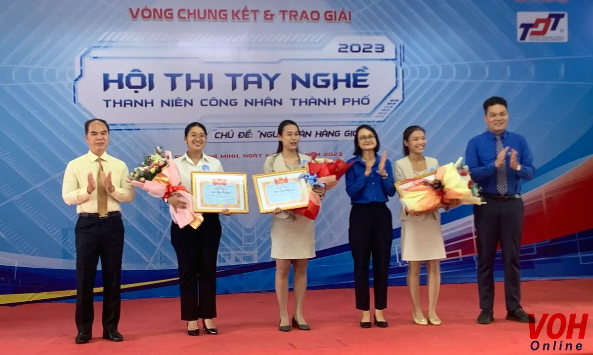 Trao giải Hội thi “Người bán hàng giỏi”