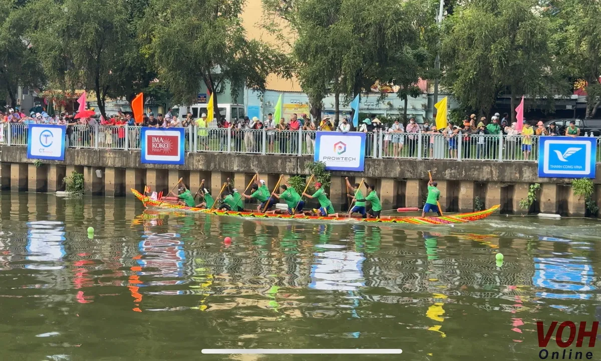Lễ hội đua ghe ngo lần 2 tại TPHCM: Giao thoa văn hóa và tinh thần dân tộc