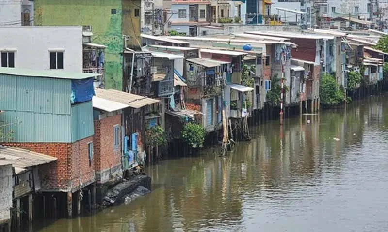 Nhà trên và ven kênh rạch - Ảnh minh họa