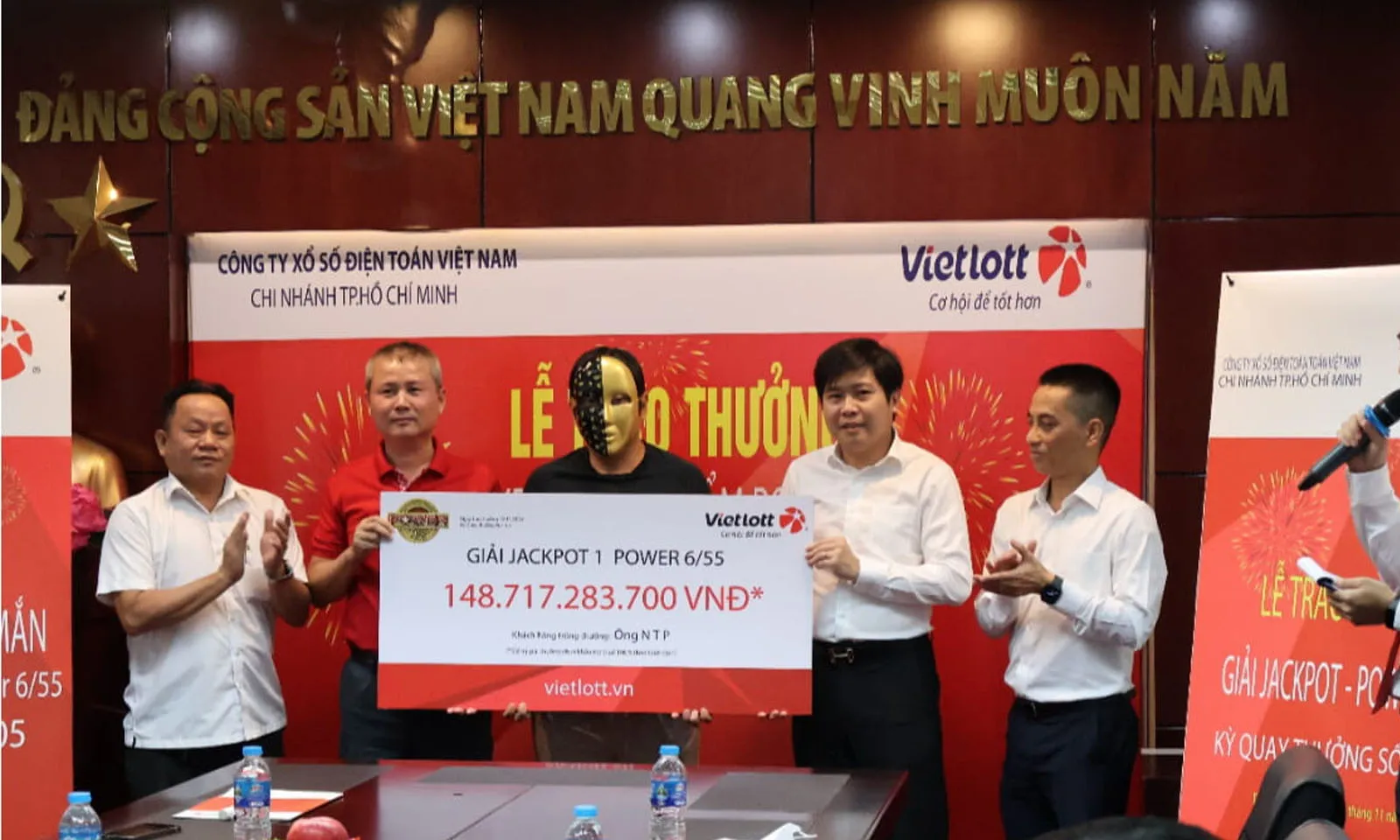 Mua vé số để giải trí, nam thanh niên trúng Vietlott 148 tỷ đồng